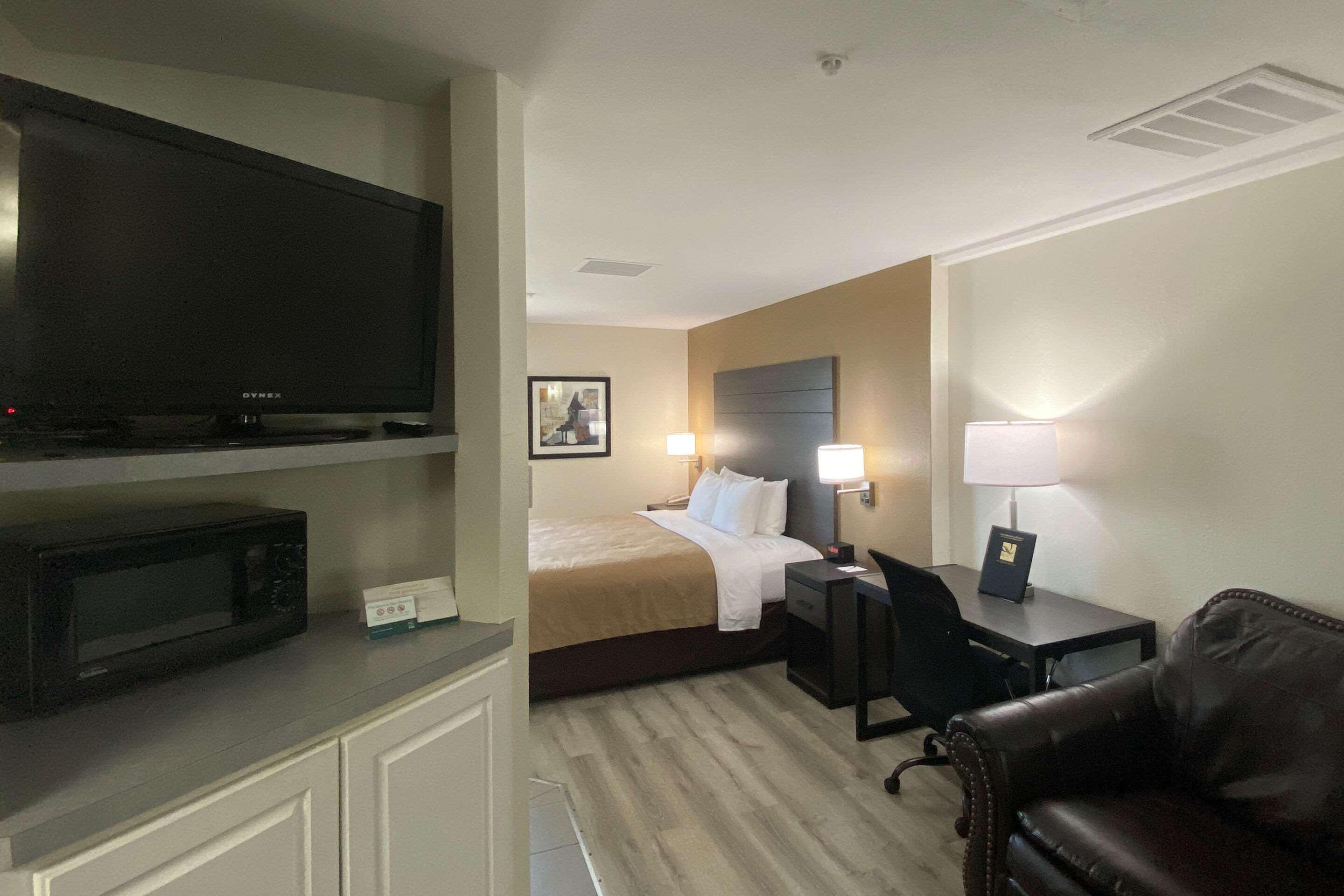 Quality Inn Branson - Hwy 76 Central Exterior photo