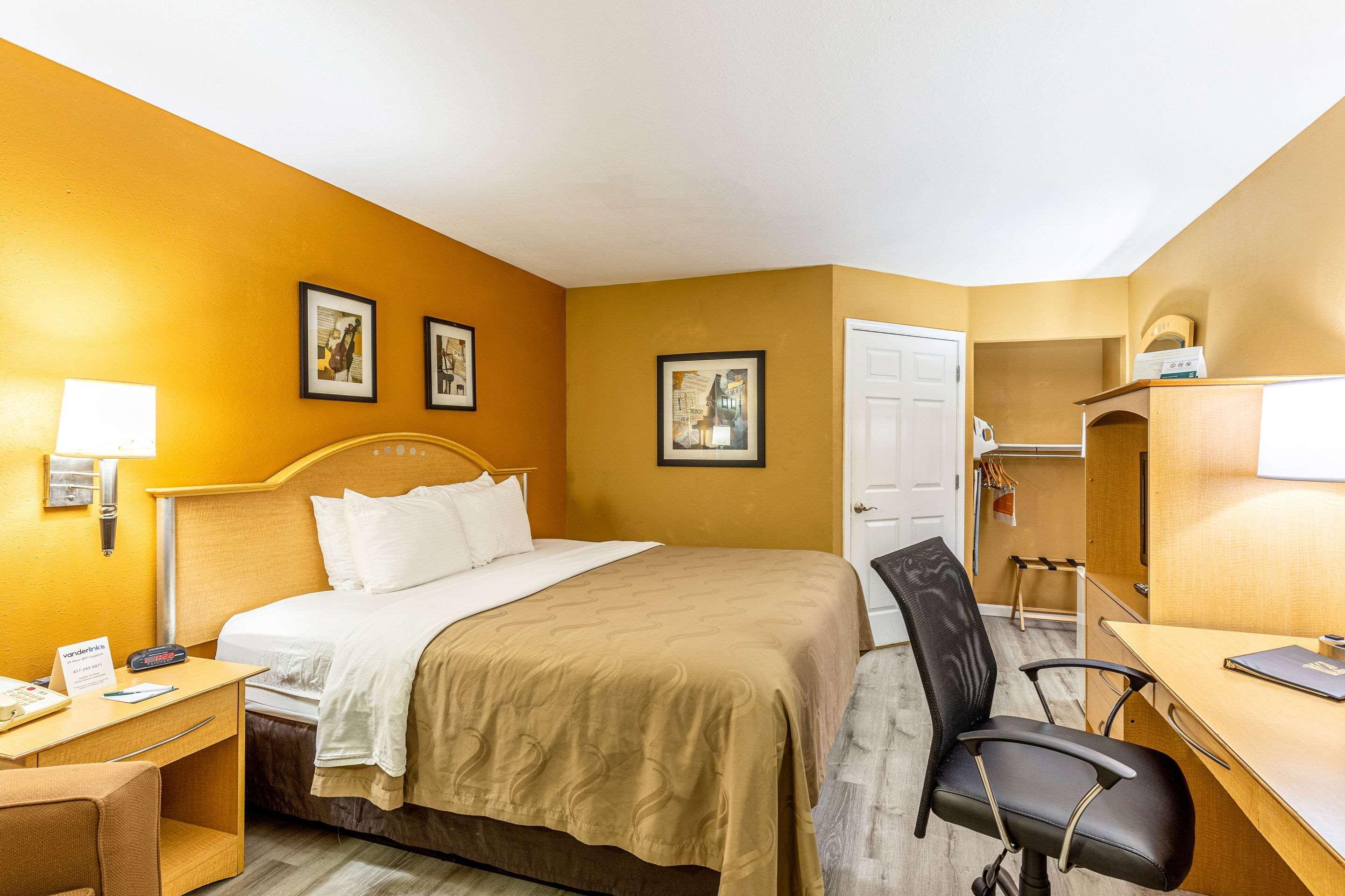 Quality Inn Branson - Hwy 76 Central Exterior photo