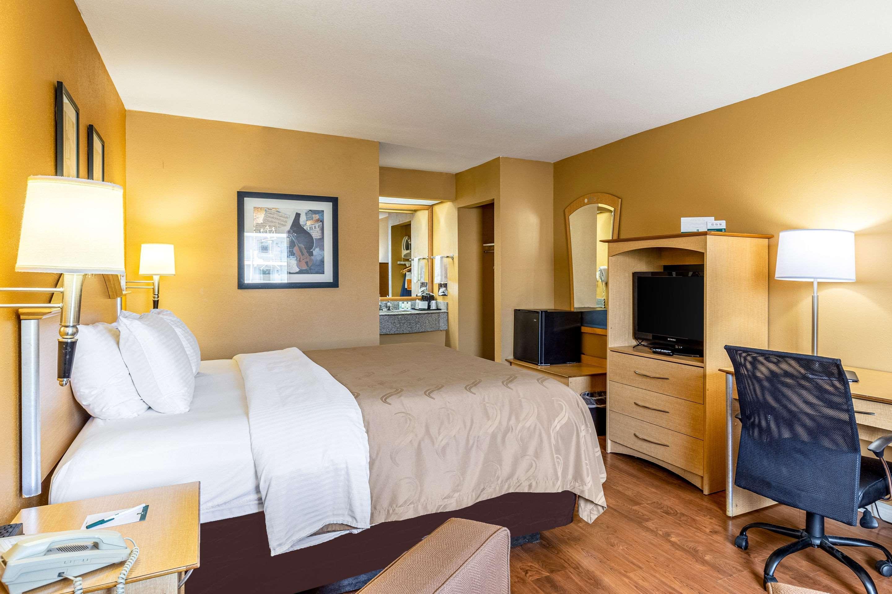Quality Inn Branson - Hwy 76 Central Exterior photo