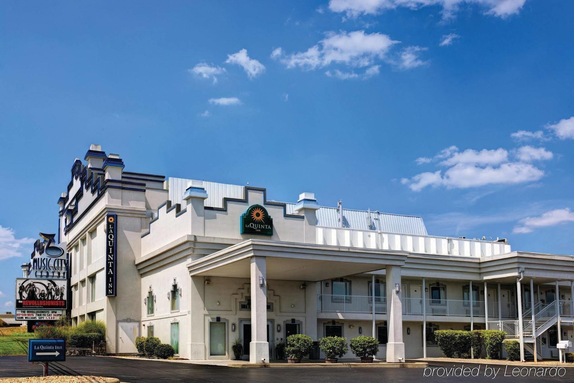 Quality Inn Branson - Hwy 76 Central Exterior photo