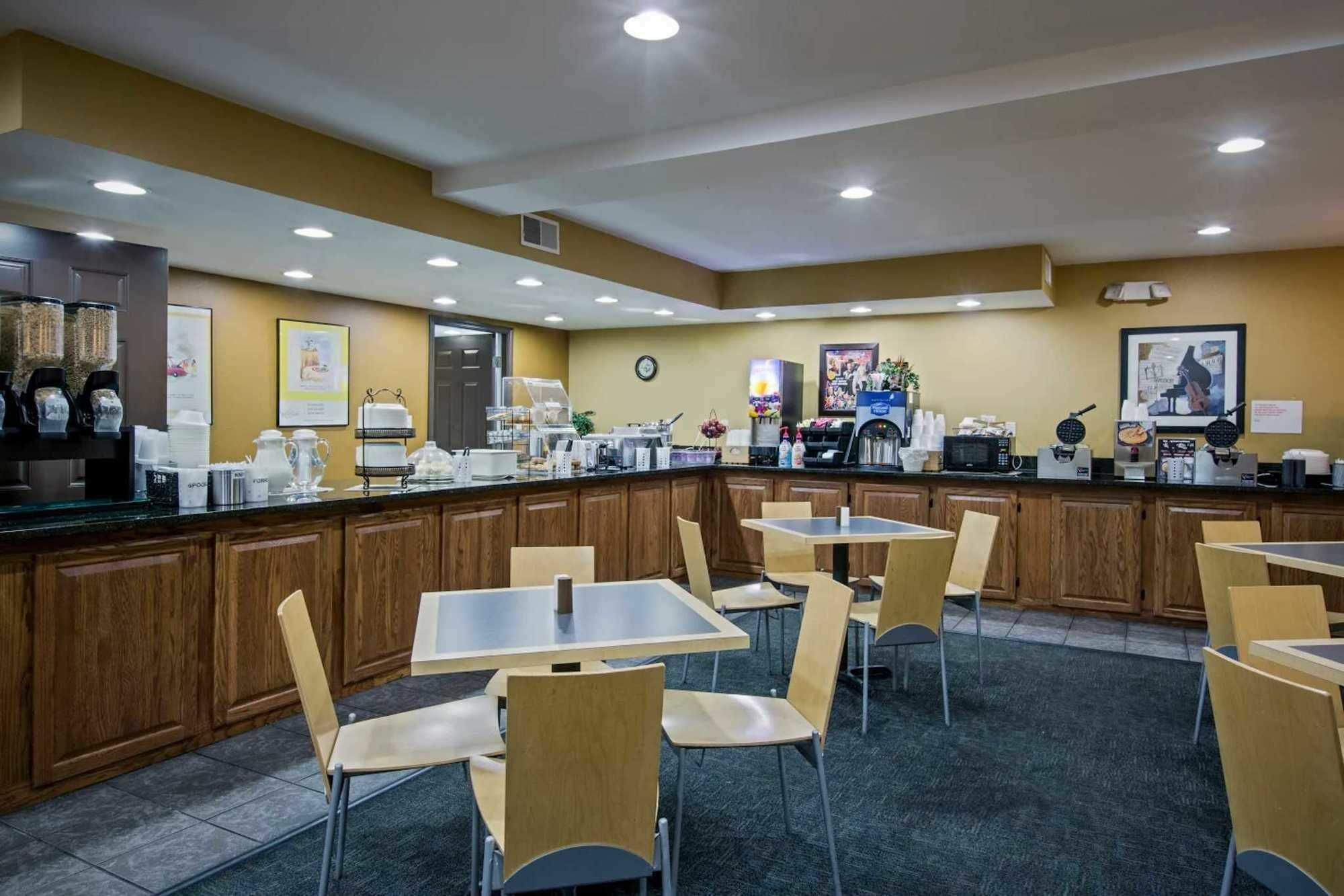 Quality Inn Branson - Hwy 76 Central Exterior photo